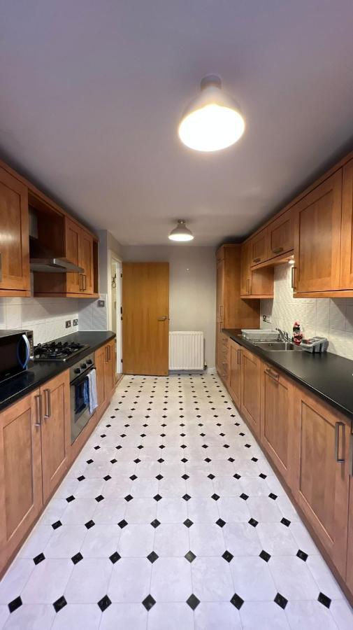 Edinburgh City Centre - Powderhall Modern Spacious 2 Bedroom Apartment With Free Parking Exteriör bild